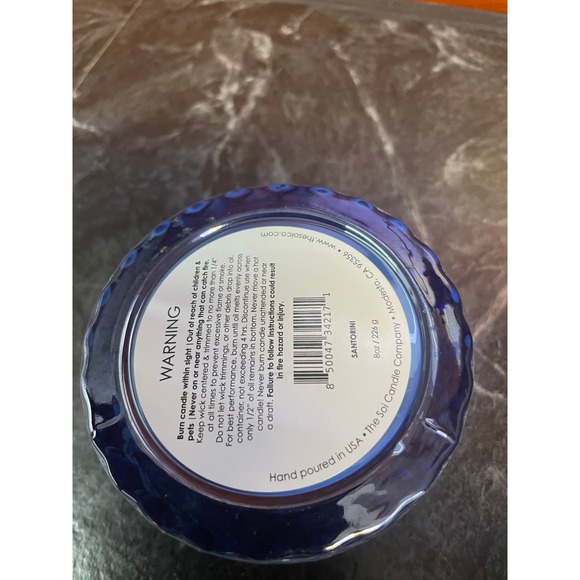 Santorini Breeze - 8oz Handmade Soy Candle - Picture 4 of 4